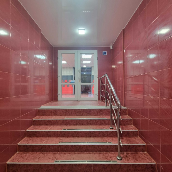 Приміщення комерційне вул.Тищика - фото 1