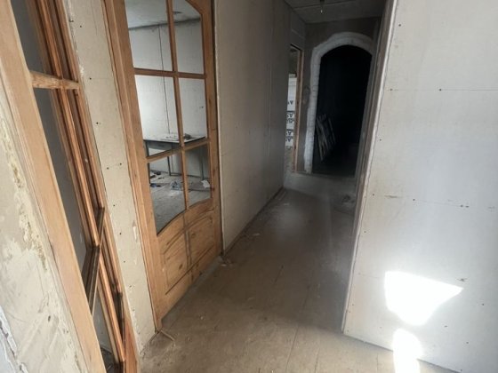 Продам квартиру+комерційне приміщення Шепетовка