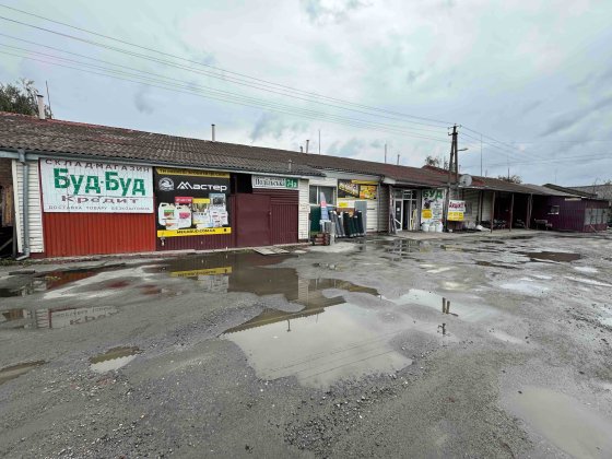 Продаж приміщення магазину складського типу Шепетовка