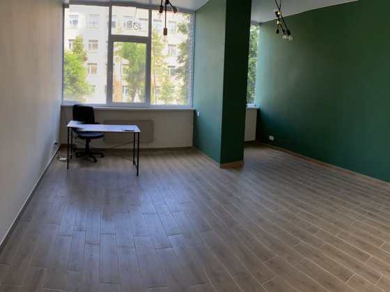 Продаж приміщення БЦ ЛАКШЕРІ фасад Хмельницкий