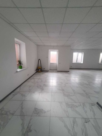 продаж крмерційного приміщення . напівцоколь з ремонтом - фото 1