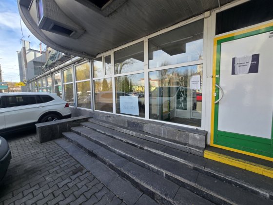 Центр. Фасадне приміщення! Хмельницький