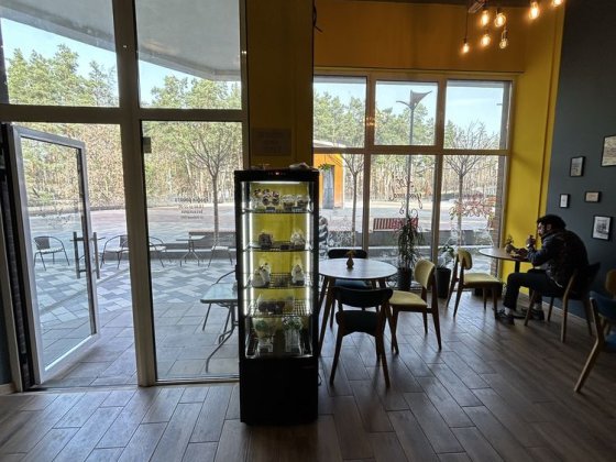 Продаж комерційного приміщення, фасад, орендарі! Буча