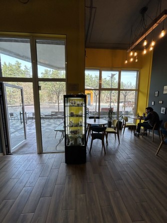 Продаж комерційного приміщення, фасад, орендарі! - фото 1