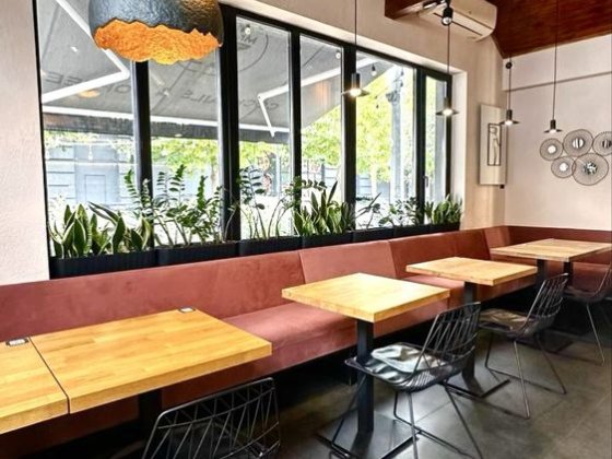 Продажа фасадного приміщення з діючим бізнесом ЖК Континет Буча Буча