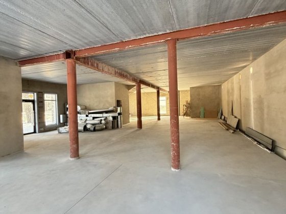 Фасадний офіс 200м2 ,  локація Річ Таун Буча , Варшавська траса Буча