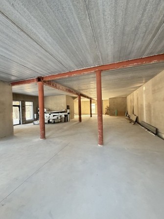 Фасадний офіс 200м2 ,  локація Річ Таун Буча , Варшавська траса - фото 1