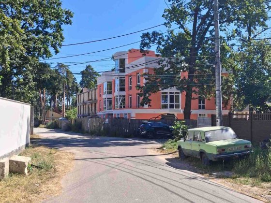 Продаж приміщення 16 кв м в центрі Буча