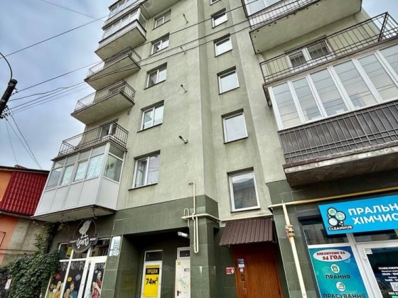 Комерційне приміщення біля центру за вигідною ціною! Івано-Франківськ