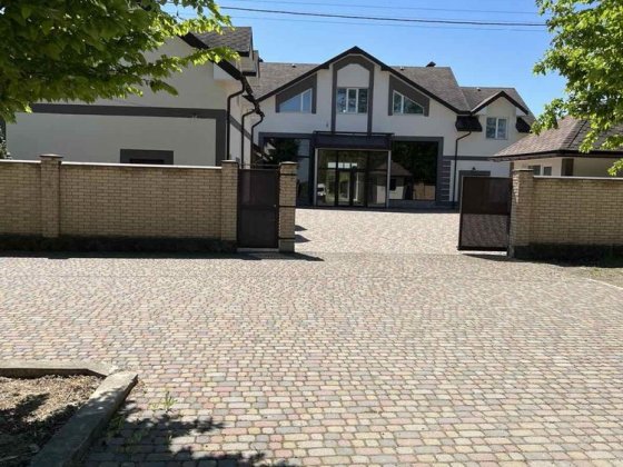 Продається готельно ресторанний комлекс Івано-Франківськ