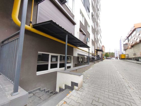 Центральний парк! Продам прохідне приміщення біля Сільпо Ирпень