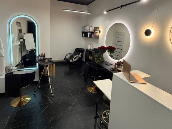 Пропопонухмо продаж готового бізнесу салон-краси в центрі міста! Ивано-Франковск