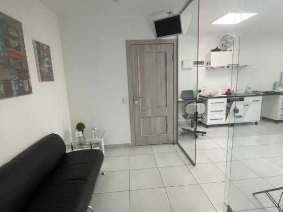 Продаж комерційного приміщення вільного призначення ! Івано-Франківськ