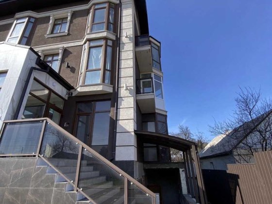 Фасадне комерційне приміщення - Соборна, два окремі входи, 94 м² Ирпень