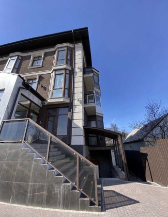 Фасадне комерційне приміщення - Соборна, два окремі входи, 94 м² - фото 1