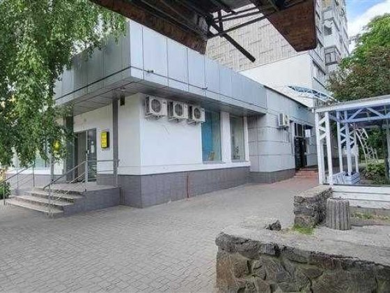 Нежитлові (торгово-офісні) приміщення - м. Кременчук