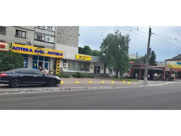 ПРОДАЖ - Фасадне нежитлове приміщення, площею 86,0 кв.м м. Кременчук - фото 1