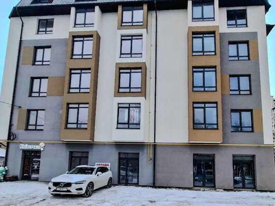 Продам ФАСАДНУ комерцію 1 лінія Вовчинецька 115 Ивано-Франковск