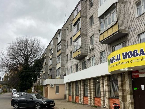 Новоіванівський ринок,під офіс,магазин 40,2 кв.м. Кременчуг