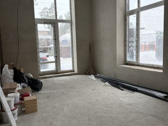 Продаж фасадного комерційного приміщення біля Центрального парку Ирпень