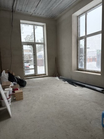 Продаж фасадного комерційного приміщення біля Центрального парку - фото 1