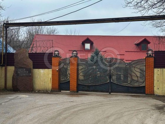 Продаж окремо розтошованих офісних будівель на закритій території Кривий Ріг