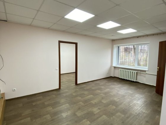 Продам офисное помещение площадью 66.кв.м.на Соцгороде . Кривой Рог