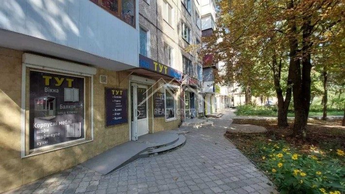 Продаж гарного приміщення під бізнес м-н Ювілейний поряд із ринком - фото 1