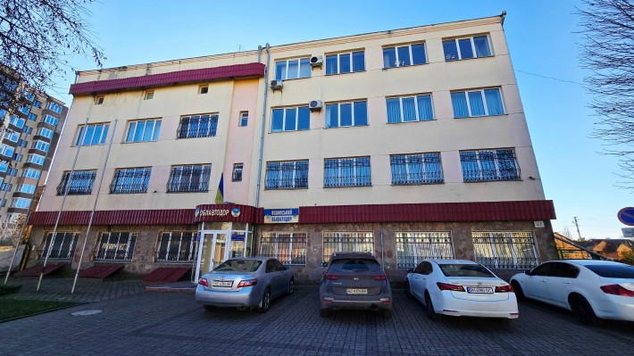 ТОП!!! Луцьк Центр: Офісна будівля, Фасад, Парковка, Склад, Гараж - фото 1