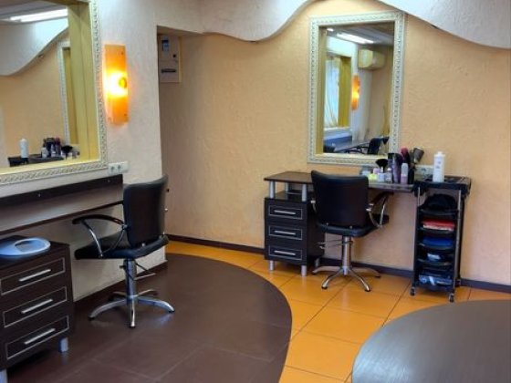 Продається діюча перукарня Кривий Ріг