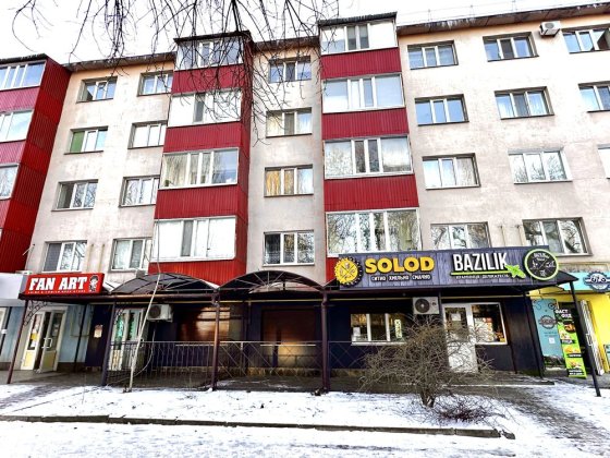 Продаж коммерційного приміщення 231м. червона лінія міста (Молодіжний) Кременчук