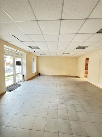 Продаж фасадного торгівельного приміщення, площа 72,3 м.кв - фото 1