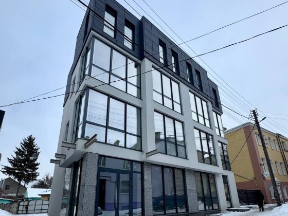 Продаж комерція центр, вул. Євгена Сверстюка Луцьк