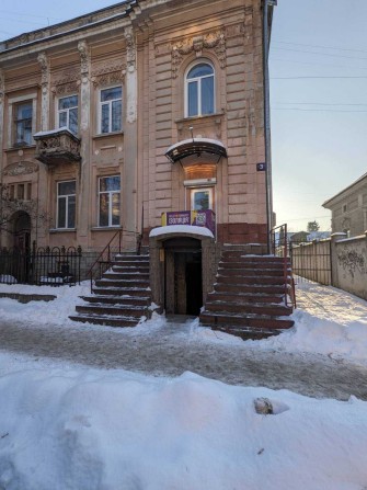 Продаж комерційного приміщення 1 поверх 61 м кв, в центрі міста - фото 1