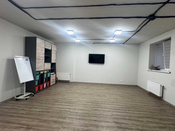 Приміщення з ремонтом біля Центрального парку Ирпень