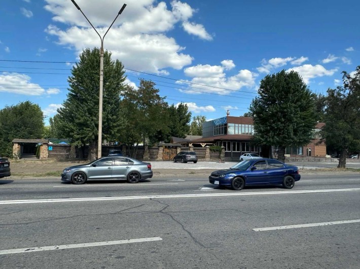 Продаж торговельно- розважального комплексу зі складом р-н Змичка. - фото 1