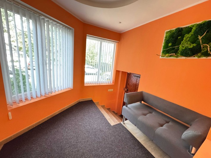 Комерційне приміщення з ремонтом в Ірпені, по вул.Мінеральній! - фото 1