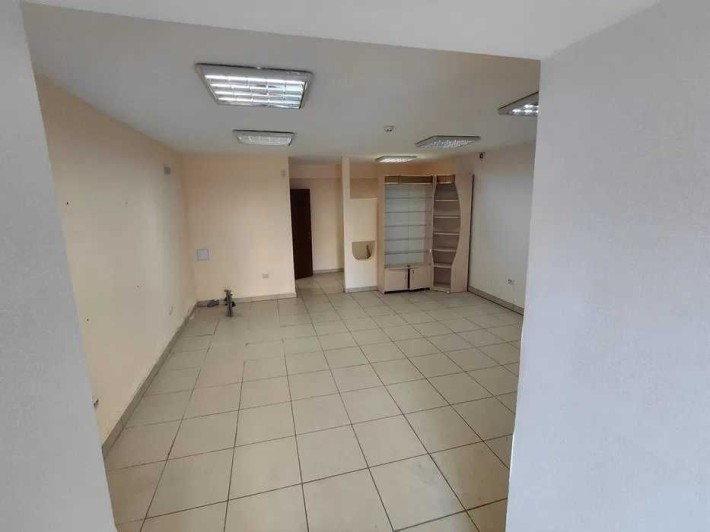 Продаж комерційного приміщення в Р-н Брати вул.Хоткевича - фото 1