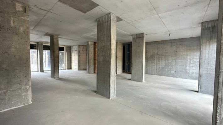 Продаж великого приміщення під магазин у ЖК Green Side - фото 1