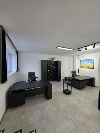 Комерційне приміщення з орендарями - фото 1