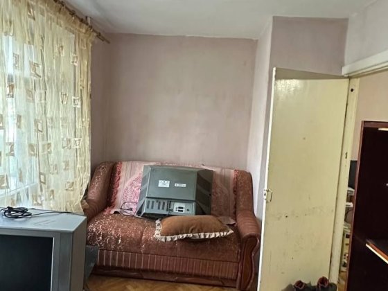 Продається 2К квартира На  Симоненка під комерцію Ивано-Франковск