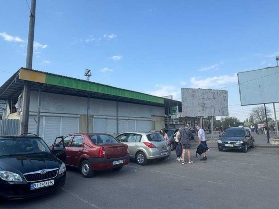 Ключі в АН. Червона лінія. Київський Вокзал. Продаж приміщення. Полтава