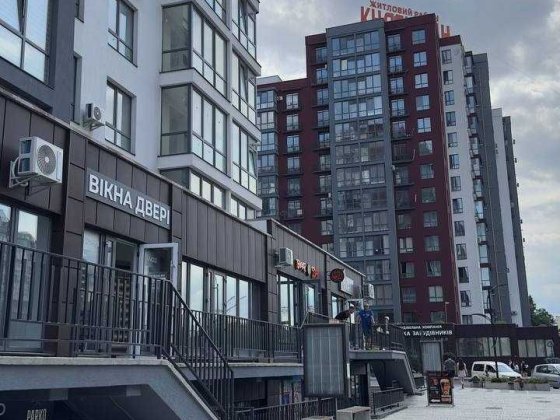 Комерційне приміщення в центрі ЖР Княгинин Галицька продаж фасадне 1п Івано-Франківськ