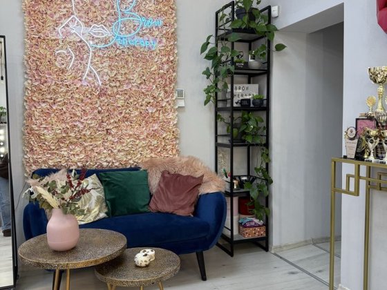 Продається діючий салон краси в центрі міста Рівне Рівне