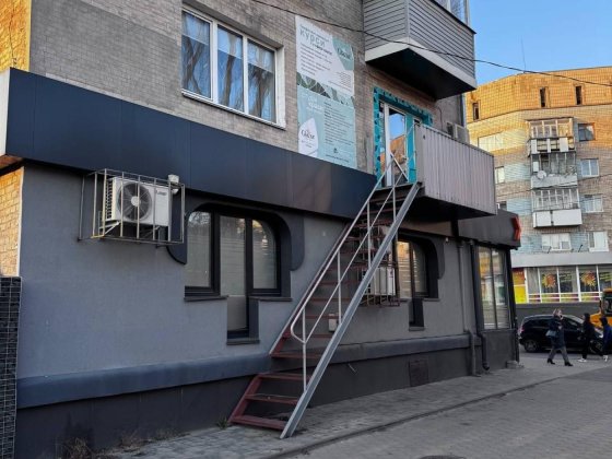 Продаж / Об'єкт сфери обслуговування / вул. В.Чорновола, Центр, Рівне Ровно
