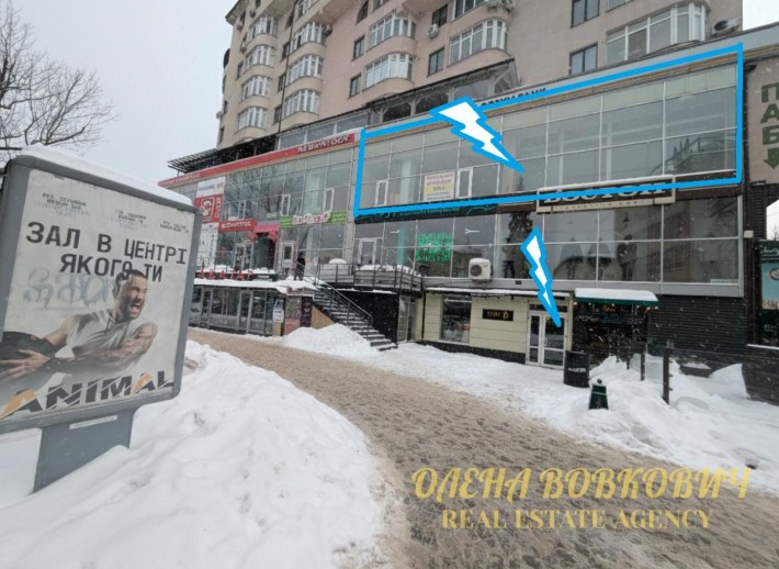 Фасадна комерція 320 м² (50 кВт) — Центр, вул. Незалежності 34А - фото 1