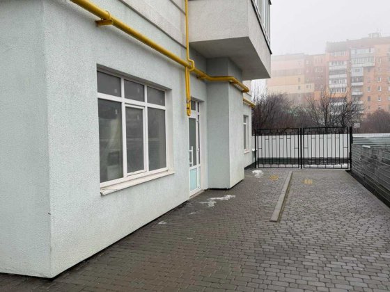 Продаж нежитлового приміщення 116м2 фасад Полтава