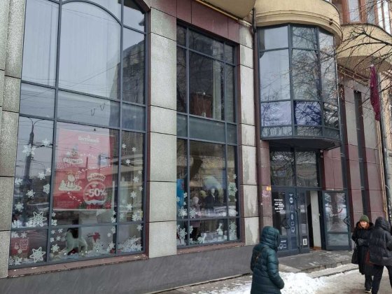 Продаю приміщення в центрі на вулиці Незалежності 87. Драмтеатр. Ивано-Франковск