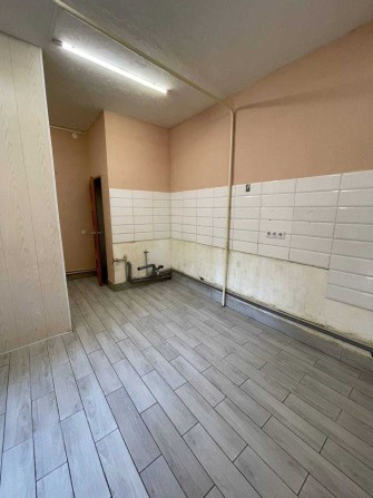 Продаж приміщення по вулиці Злуки, поруч парк - фото 1