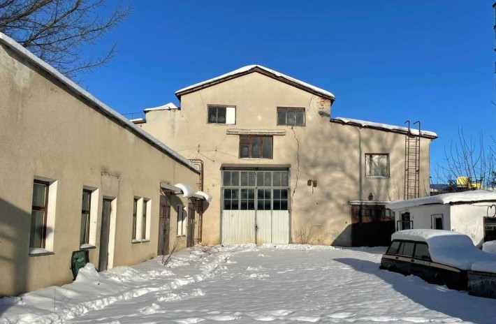 Комплекс 1856м² під виробництво/склад/гаражі (автобаза) вул.Весела 22 - фото 1